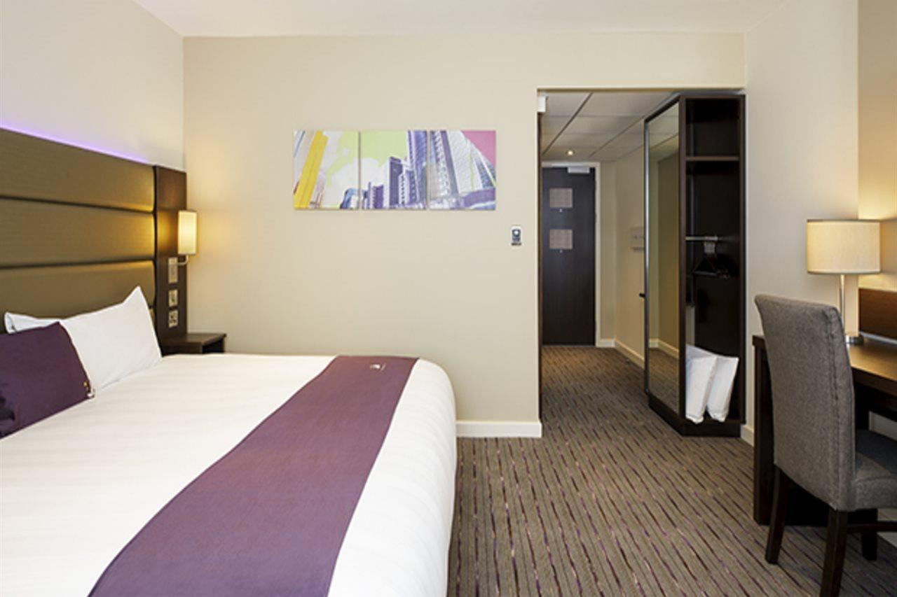 Premier Inn Stirling City Centre Exterior foto