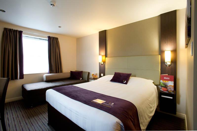 Premier Inn Stirling City Centre Exterior foto